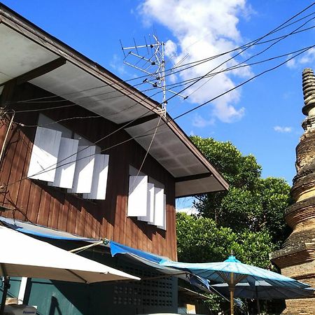 Tiger House Hostel (Adults Only) Chiang Mai Esterno foto