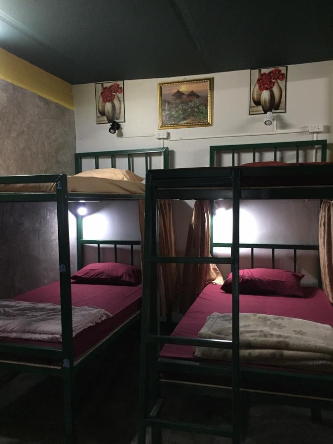 Tiger House Hostel (Adults Only) Chiang Mai Esterno foto