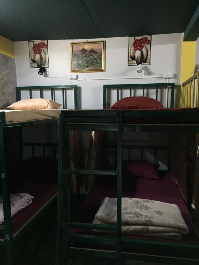 Tiger House Hostel (Adults Only) Chiang Mai Esterno foto