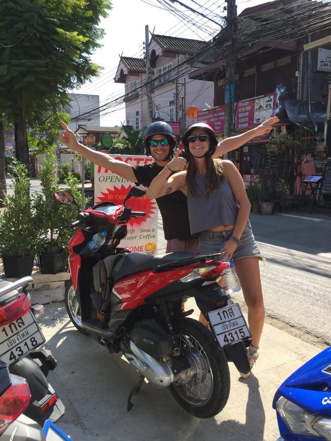 Tiger House Hostel (Adults Only) Chiang Mai Esterno foto