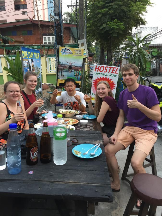 Tiger House Hostel (Adults Only) Chiang Mai Esterno foto