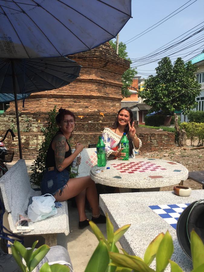 Tiger House Hostel (Adults Only) Chiang Mai Esterno foto