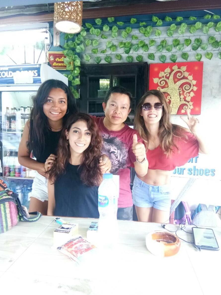 Tiger House Hostel (Adults Only) Chiang Mai Esterno foto