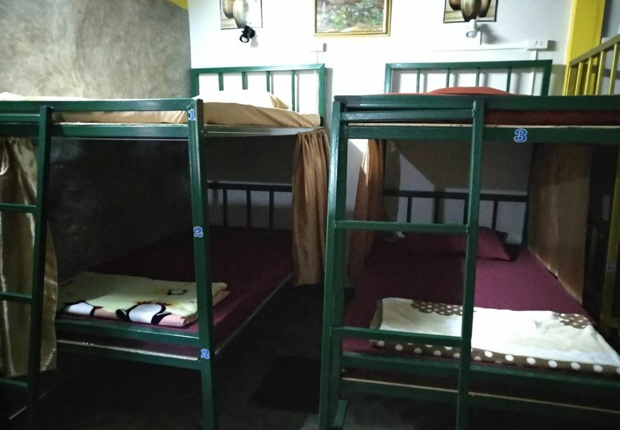 Tiger House Hostel (Adults Only) Chiang Mai Esterno foto